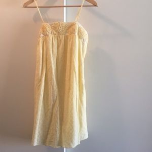 Yellow dress Romeo & Juliet size medium
